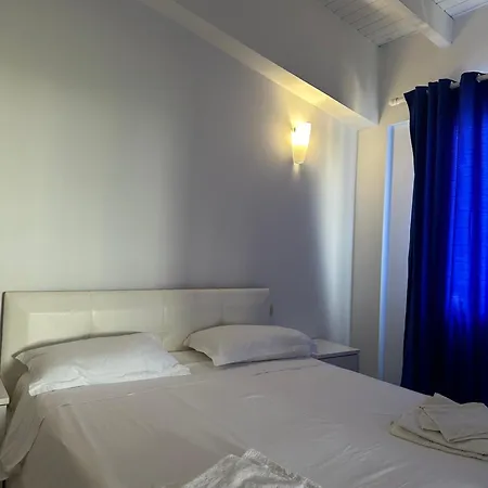 El Sabor Apartment Golem (Tirana)